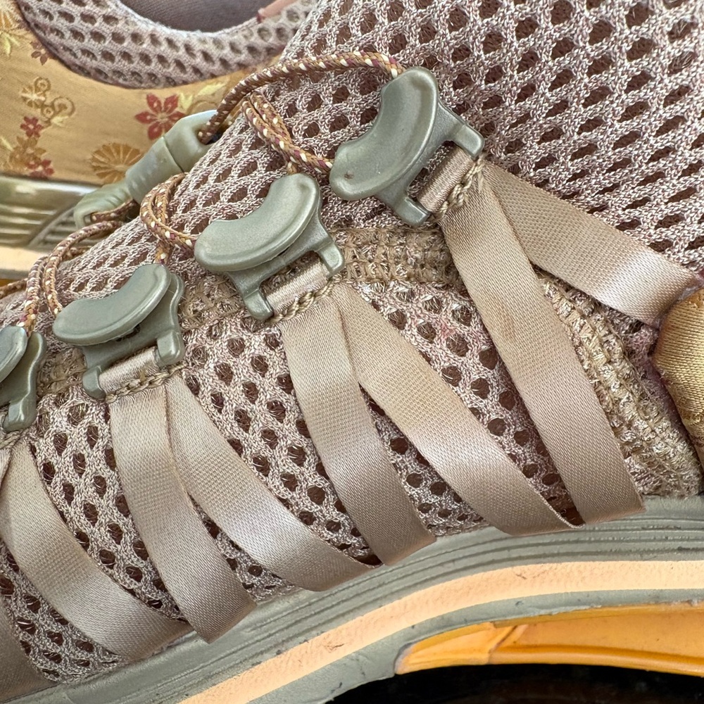 Nike Women's Beige Mesh Athletic Shoes - Picture 6 of 6
